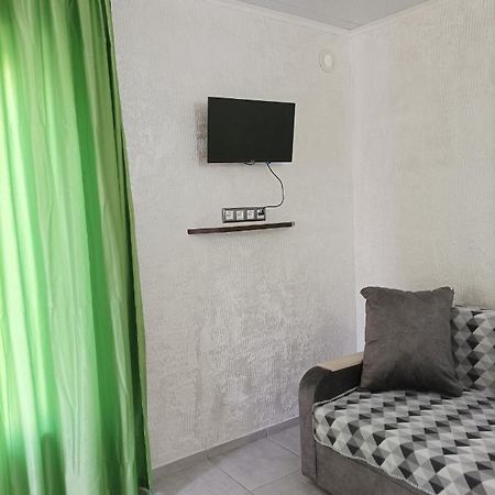 House&House 84 Apartment Petropavlovskaya Borshchagovka Екстериор снимка