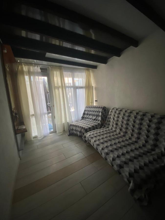 House&House 84 Apartment Petropavlovskaya Borshchagovka Екстериор снимка
