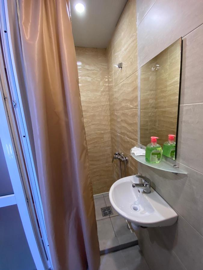 House&House 84 Apartment Petropavlovskaya Borshchagovka Екстериор снимка