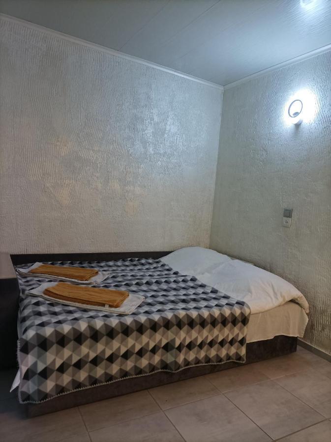 House&House 84 Apartment Petropavlovskaya Borshchagovka Екстериор снимка